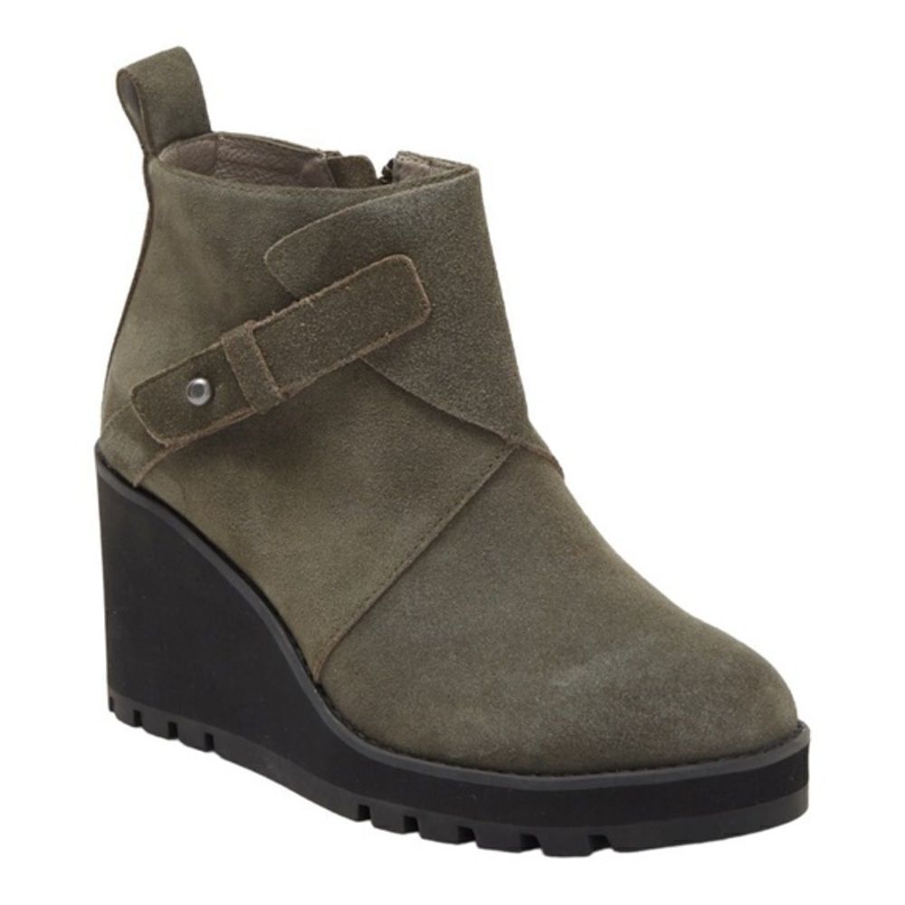 Eileen Fisher  tinker wedge suede bootie In Dark Moss NWB.